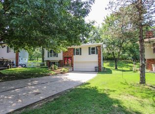 12 Golden Oak Ct, Valley Park, MO 63088
