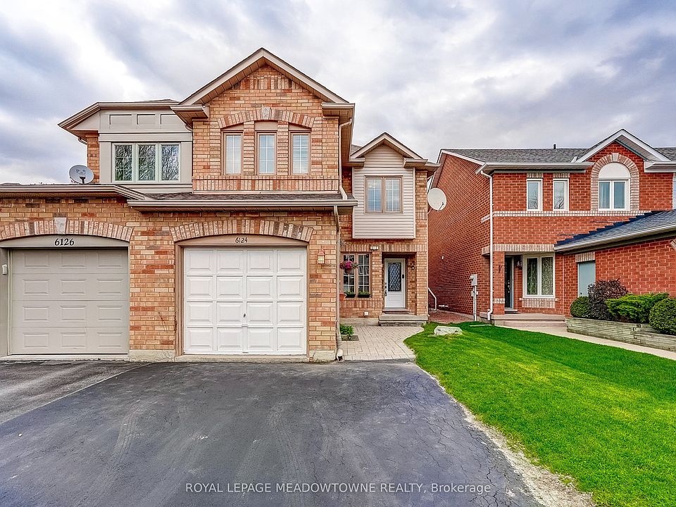 1st image of 6124 Clover Ridge Cres