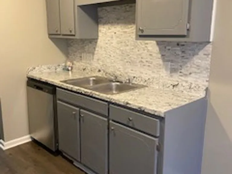 3007 Hood Rd SW — Photo 4