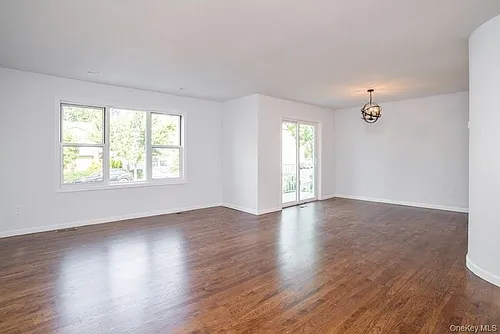 52 Washington St #1 Photo 1