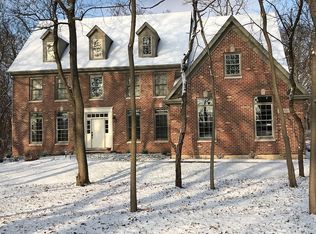 40W867 Trotter Ln, St Charles, IL 60175
