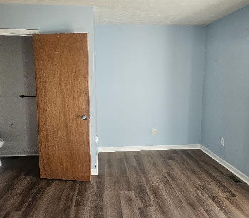 5th image of 171 E Village Rd