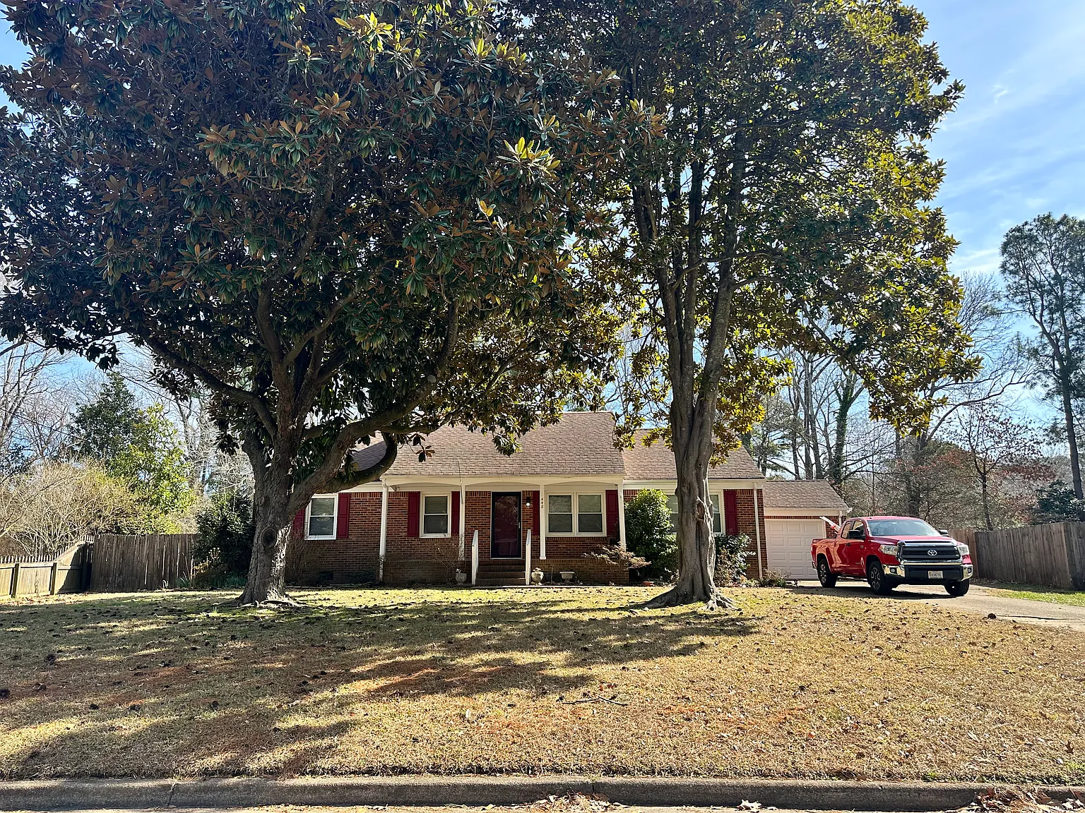 4 bed, 2200 sqft, $2,900 — Photo 1