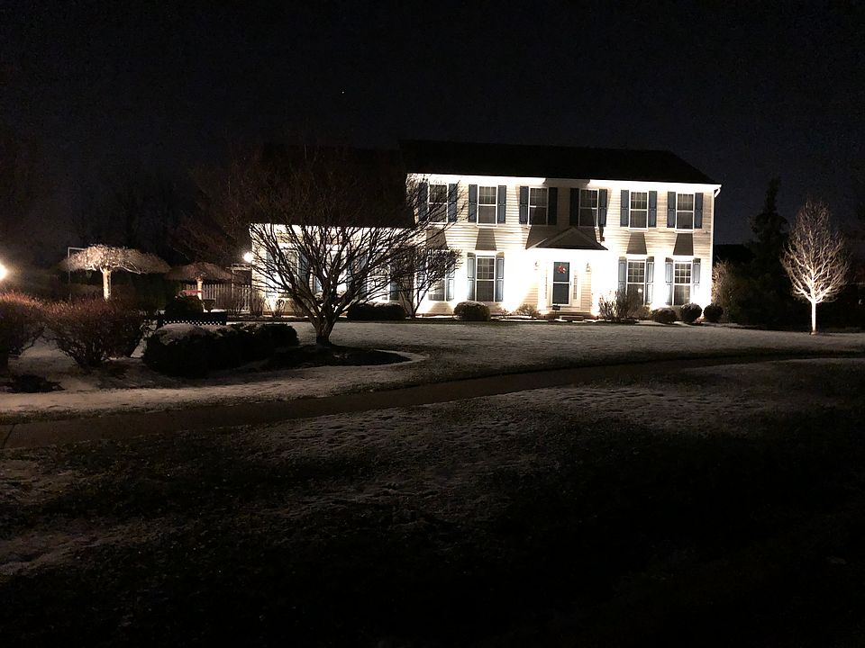 1st image of 5239 Crown Pointe Dr