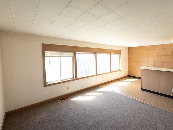 4th image of 1016 W Bluff St #7