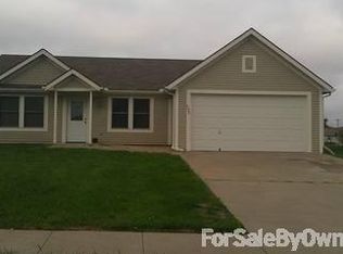 305 E Phillips St, Odessa, MO 64076