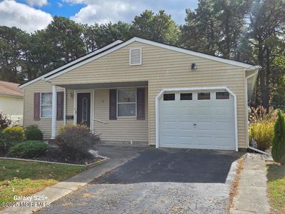 71 Chesterfield Lane, Toms River, NJ, 08757