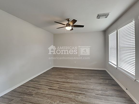 5th image of 250 Rolling Brook Dr