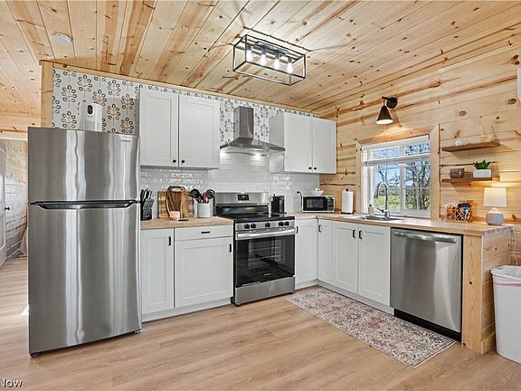 3rd image of 29981 Bashan Rd