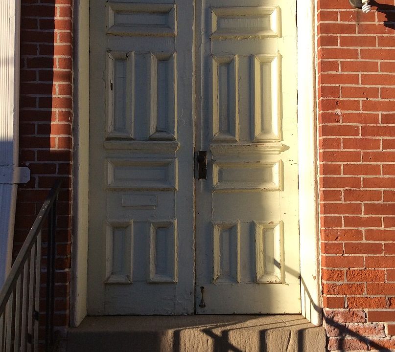 1st image of 303 E King St APT 2