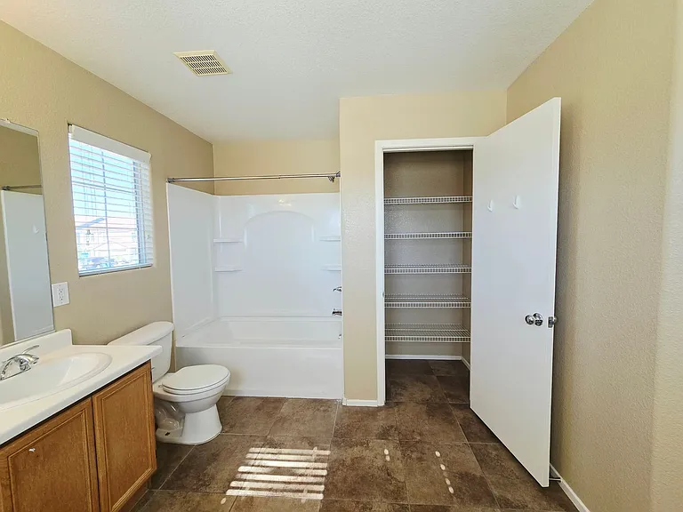 348 Bella Calabria Ave — Photo 18