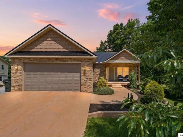 691 Greenbriar Cir, Howard, OH 43028