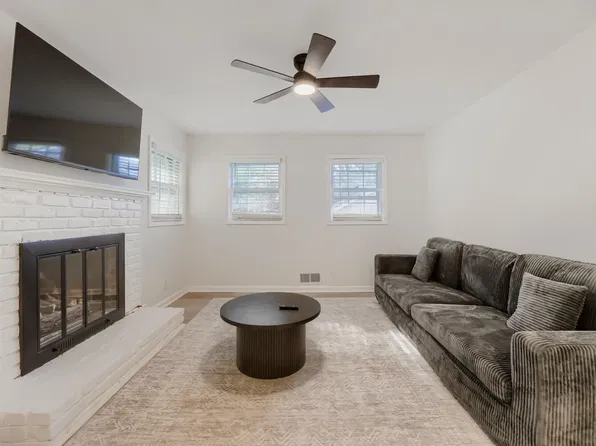 2832 Kingston Ter, East Pt, GA 30344