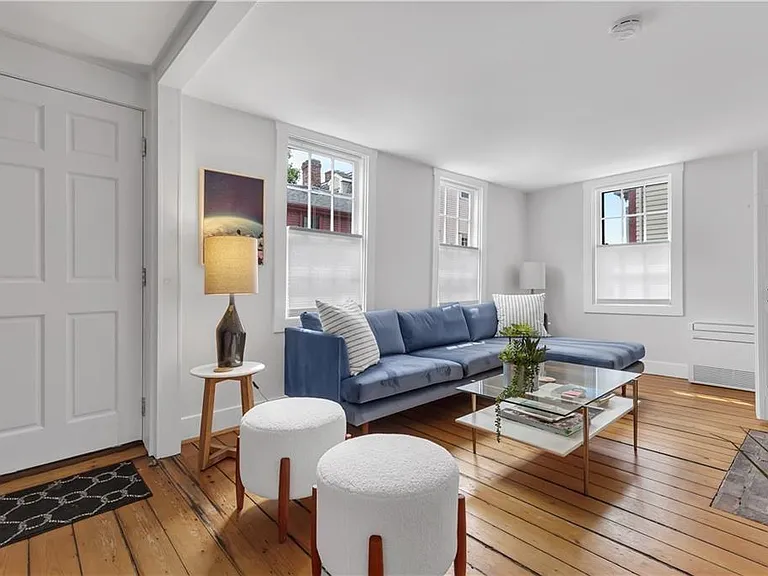 44 William St — Photo 8
