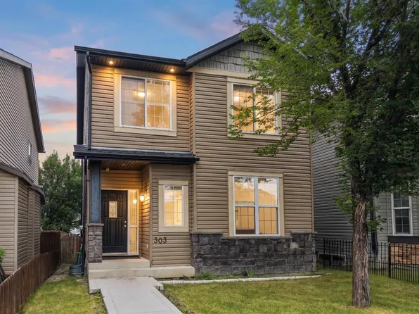 303 W Saddlebrook Way NE, Calgary, AB T3J 0B4