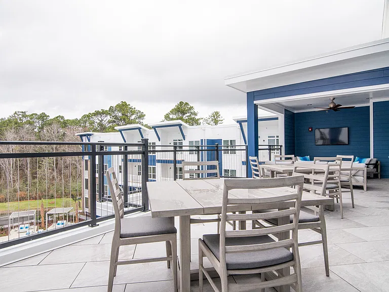 Rooftop Terrace at Hawthorne at Indy West in Wilmington, NC