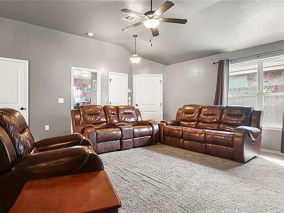 4th image of 5801 Marblewood Dr