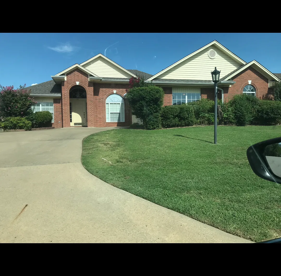 3 bed, 1854 sqft, $1,600 — Photo 1
