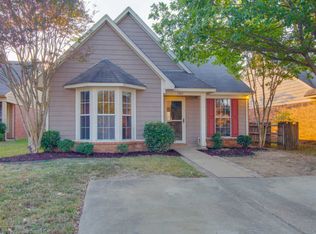 5367 Russell Dr, Southaven, MS 38671