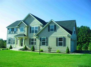 4 Berry Patch Way, Queensbury, NY 12804