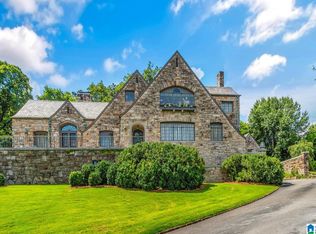 28 Ridge Dr, Mountain Brk, AL 35213