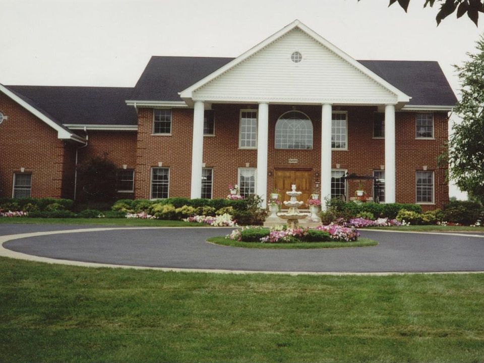Equestrian Estate in Western Suburbs of Chicago.