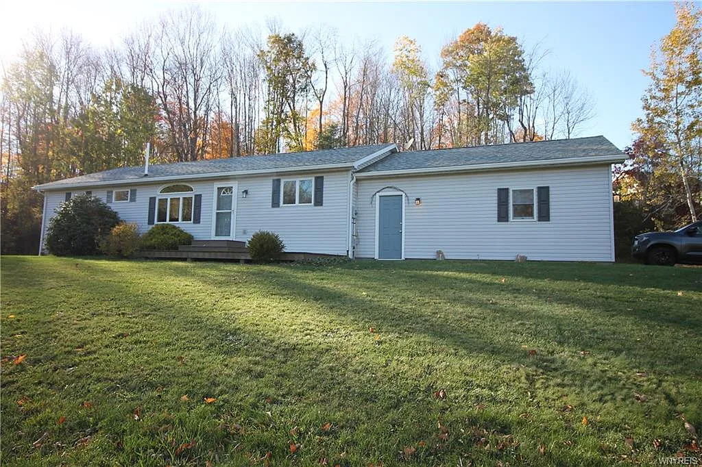 9949 Wesley Rd photo 1