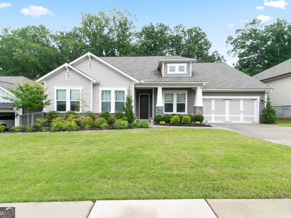 719 Elizabeth Trl, Woodstock, GA 30189