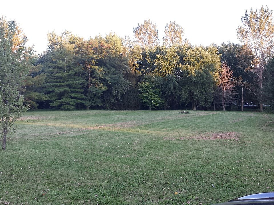 2nd image of 3931 Patricia Ln