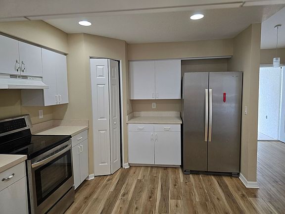 3rd image of 2654 6th Ct E
