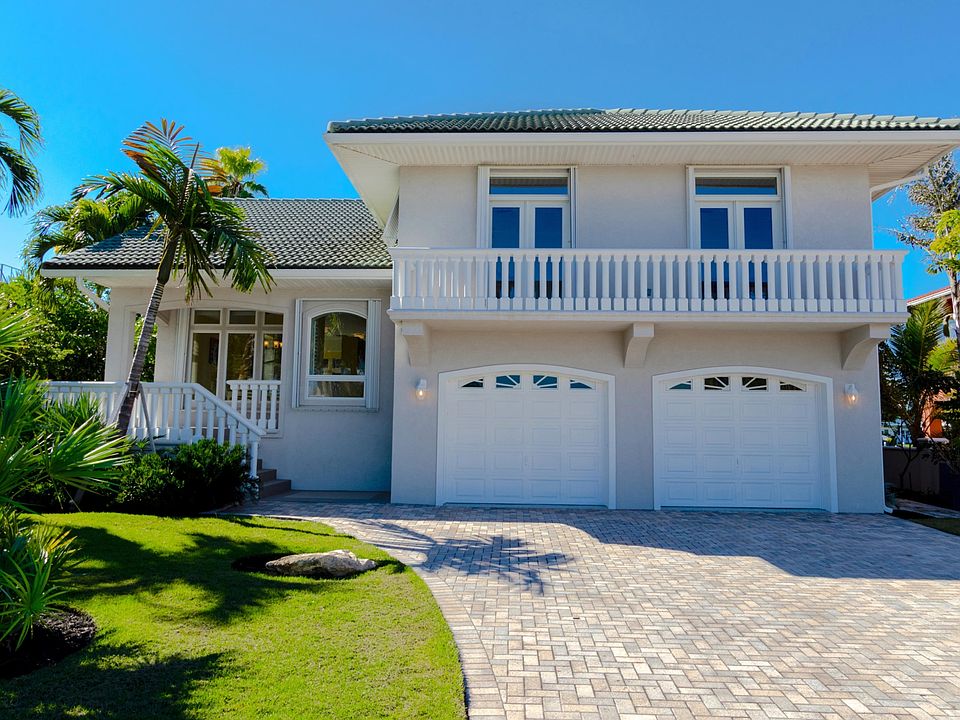 Gorgeous Duck Key Waterfront Home