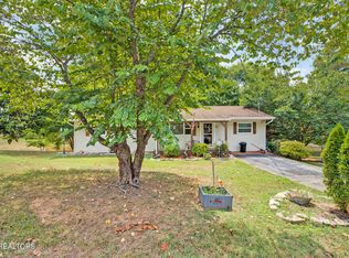 212 Reba Ave, Harriman, TN 37748