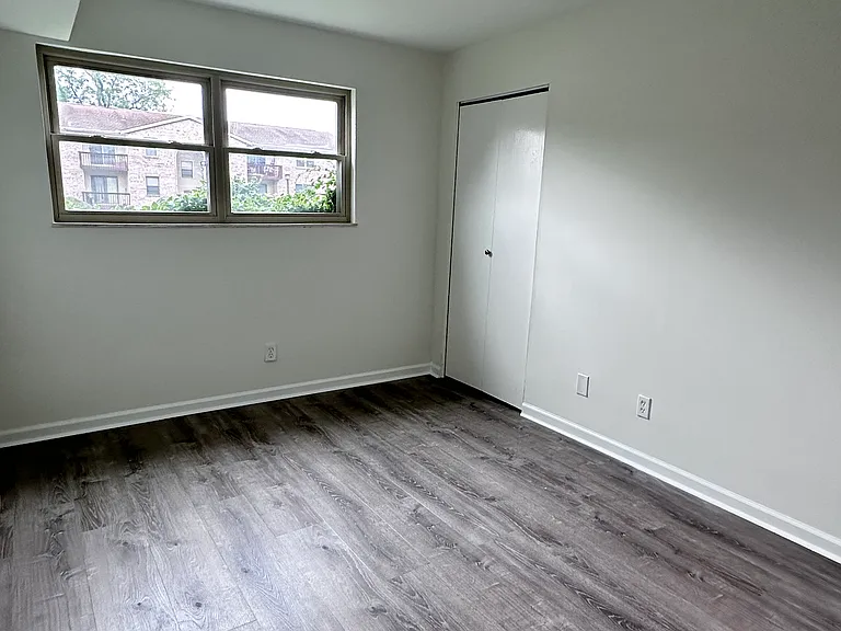 4326 Villa Dr #4 — Photo 9