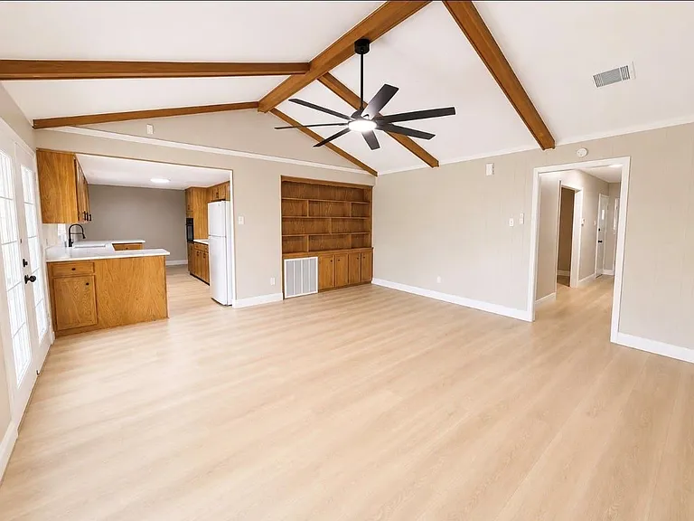 2806 Spa Dr — Photo 13