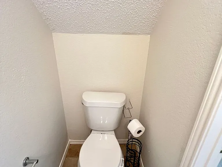 723 Sumner Dr — Photo 19