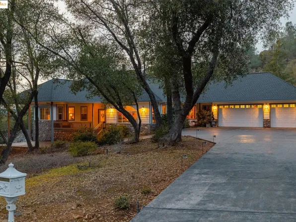 22216 Paseo De Los Portales Rd, Sonora, CA 95370