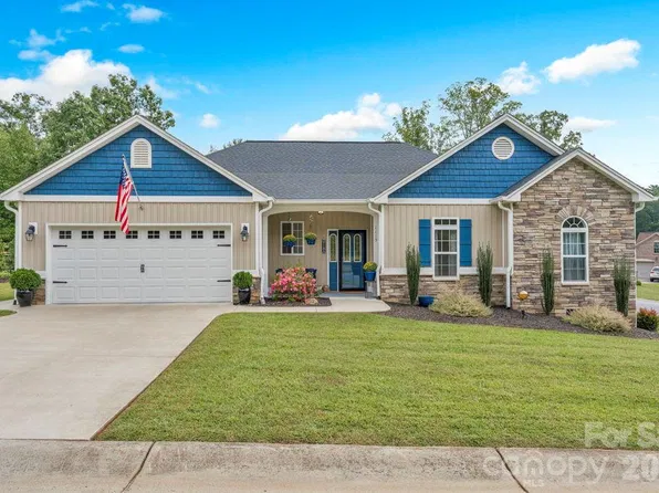 1115 King George Ct, Lenoir, NC 28645