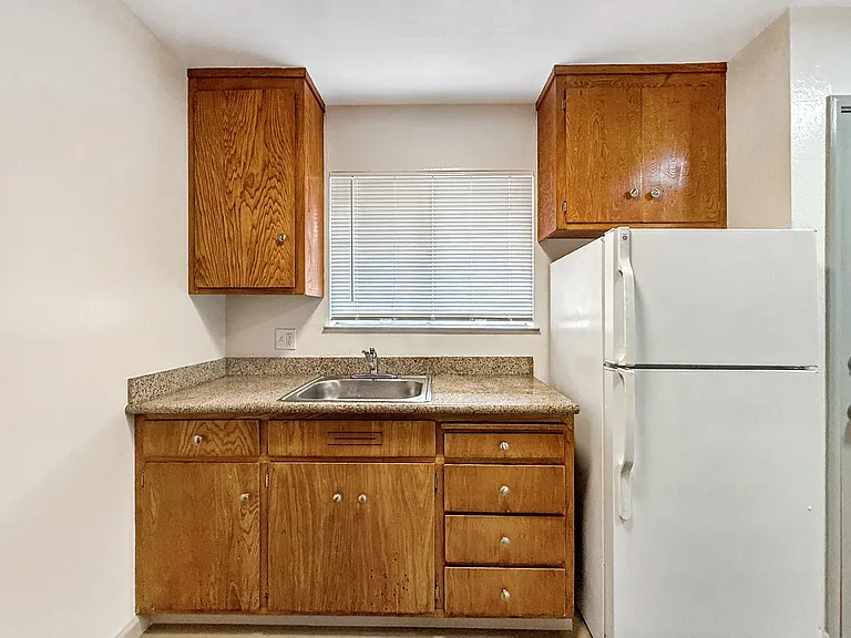 3600 Dimond — Photo 37