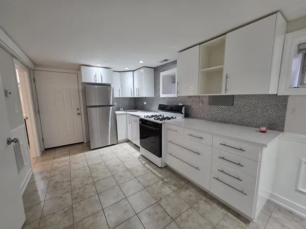 3648 W George St #G, Chicago, IL 60618