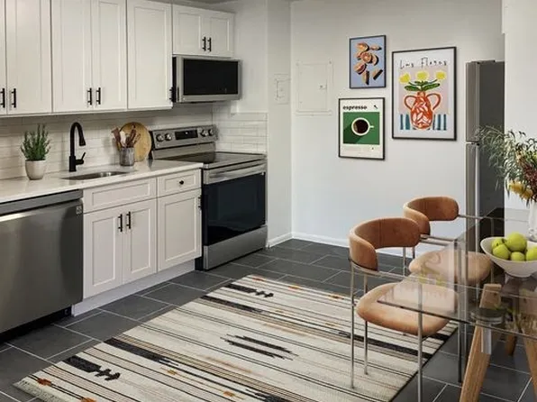 880 E 4th St #12, Boston, MA 02127