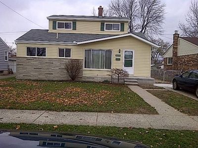 28952 Florence St, Garden City, MI, 48135