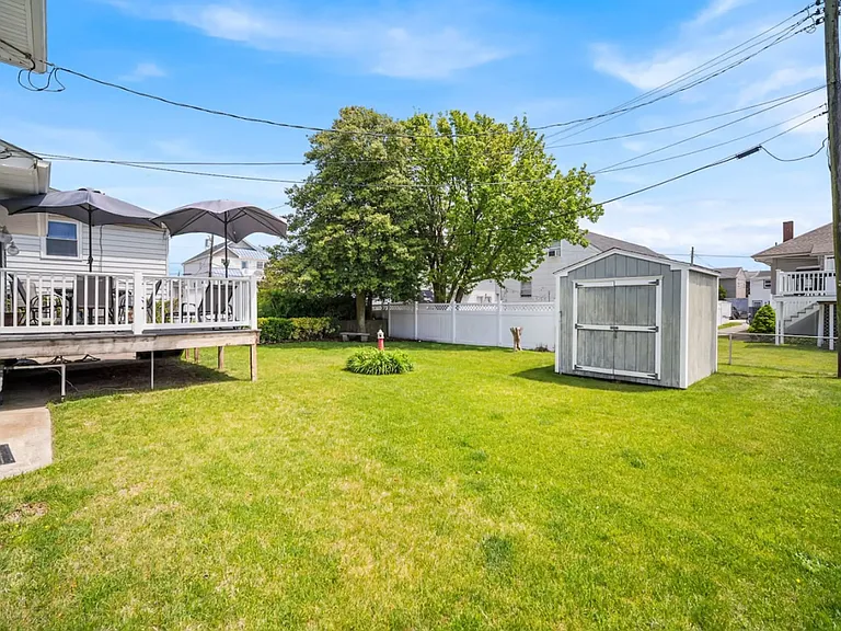7106 Ventnor Gardens Plz — Photo 16