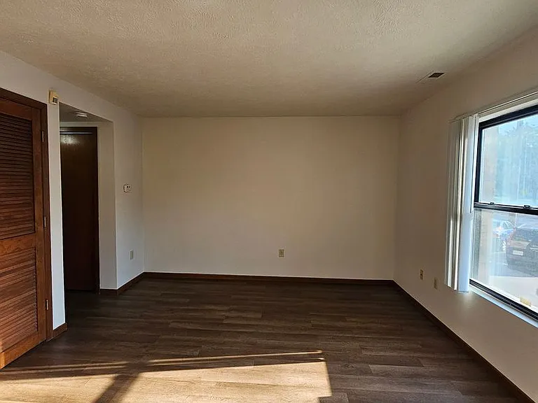 Affordable Apartment Community Comfortable Living in a Convenient Location — Photo 8
