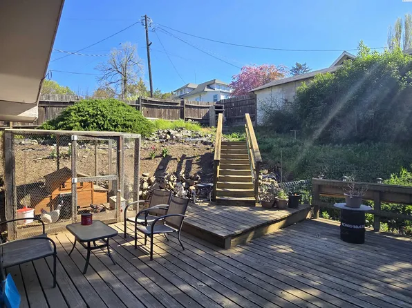 210 N Bridge St, Palouse, WA 99161