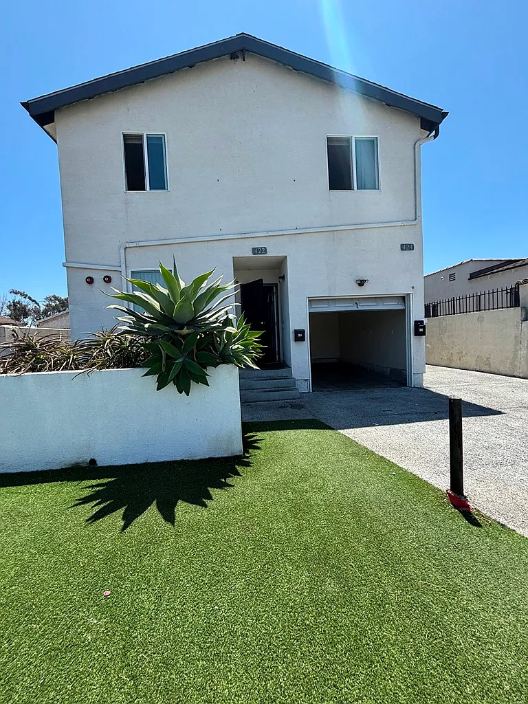 4 bed, 1569 sqft, $3,850 — Photo 1