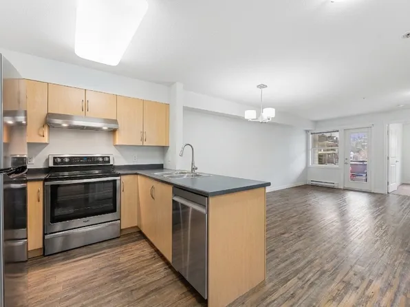 1479 Glenmore Rd N #206, Kelowna, BC V1V 2C5