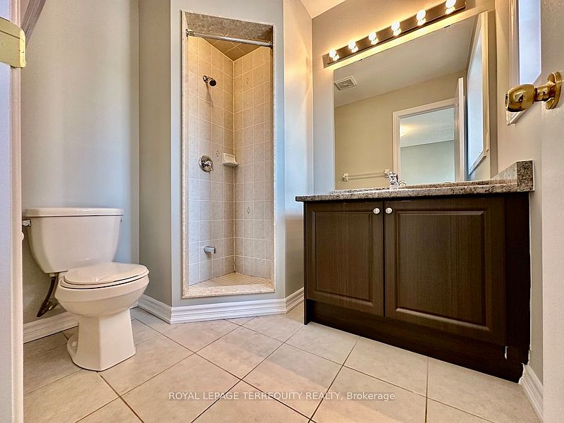 Brampton Townhouse for rent - 4 Bedrooms — photo 9