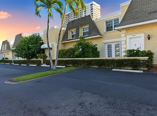 2212 NE 7th St, Hallandale, FL 33009