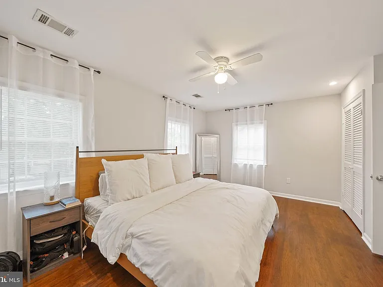 1020 Powhatan St — Photo 29