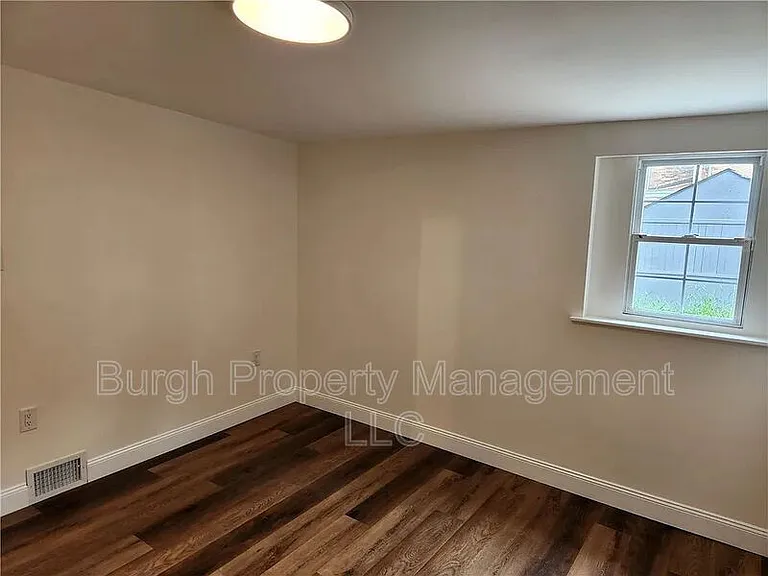 331 Redwood St — Photo 14